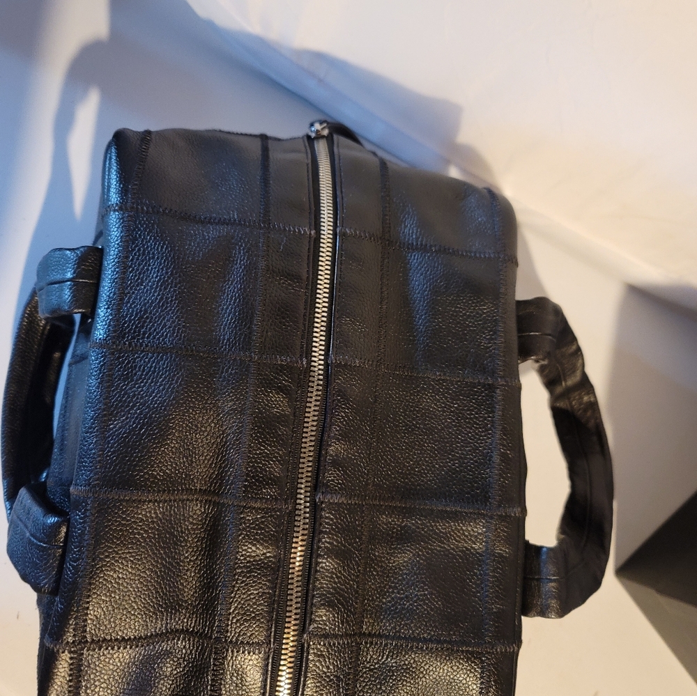 Black Chanel chocolate bar Handbag Cavier Leather - Picture 5 of 9